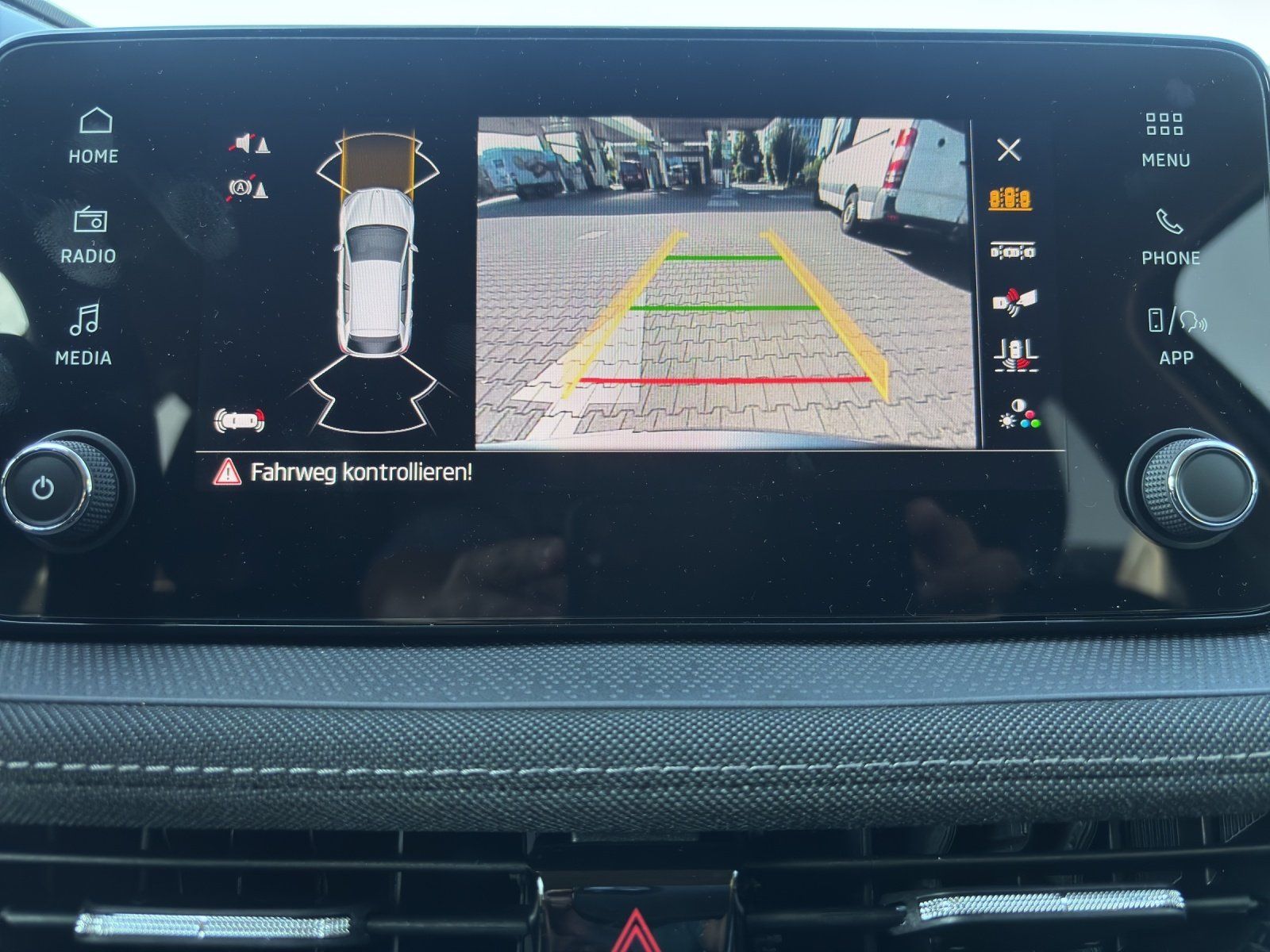 Fahrzeugabbildung SKODA Fabia Tour 1,0 TSI 70 kW