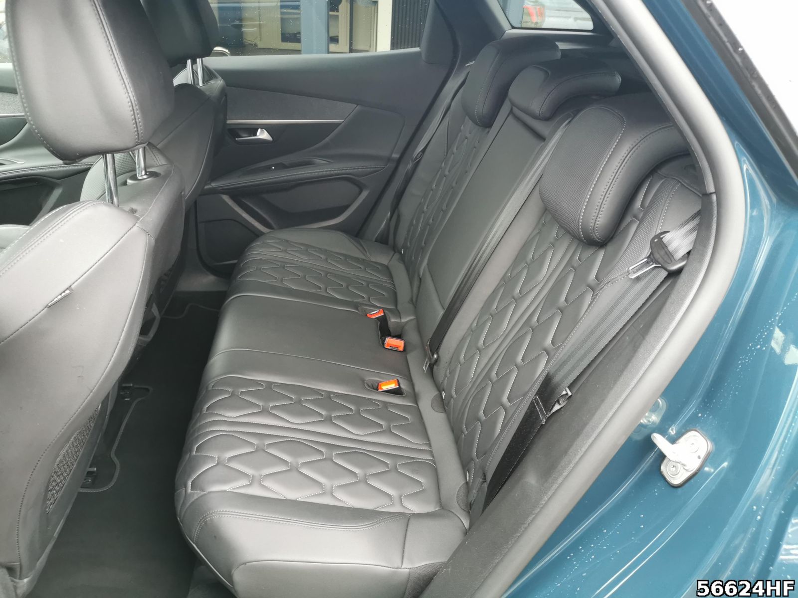 Fahrzeugabbildung Peugeot 3008 Allure Pack*Sitzhzg*Nvi*PDC*LED*