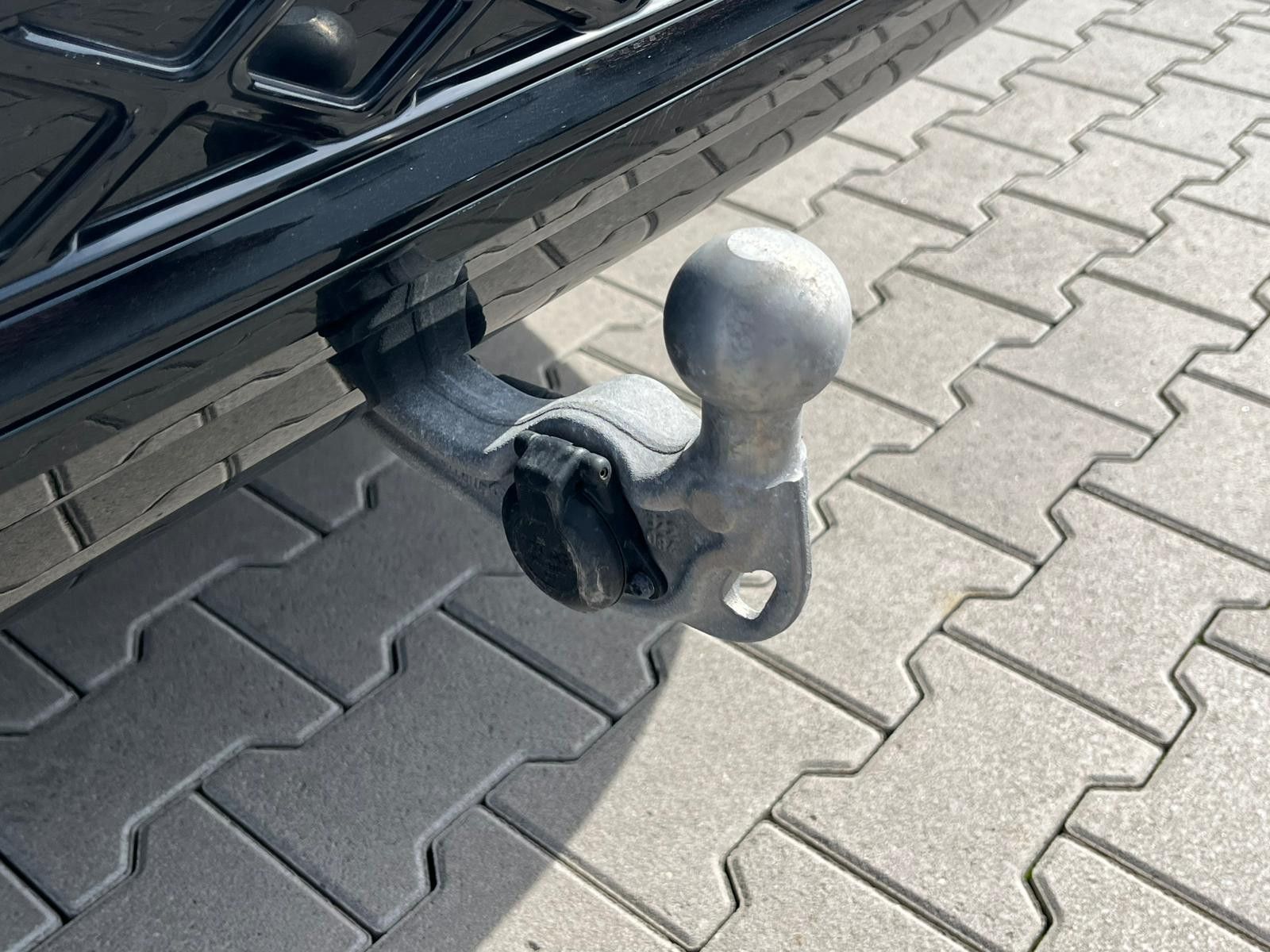Изображение автомобиля Volkswagen Tiguan 2.0 TDI 4M R-Line PANO*H&amp;K*AHK*MATRIX*20"