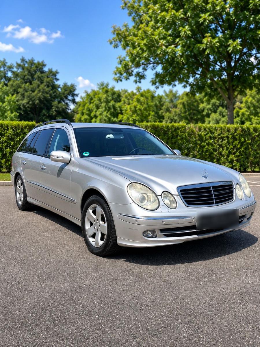 Mercedes-Benz E 240