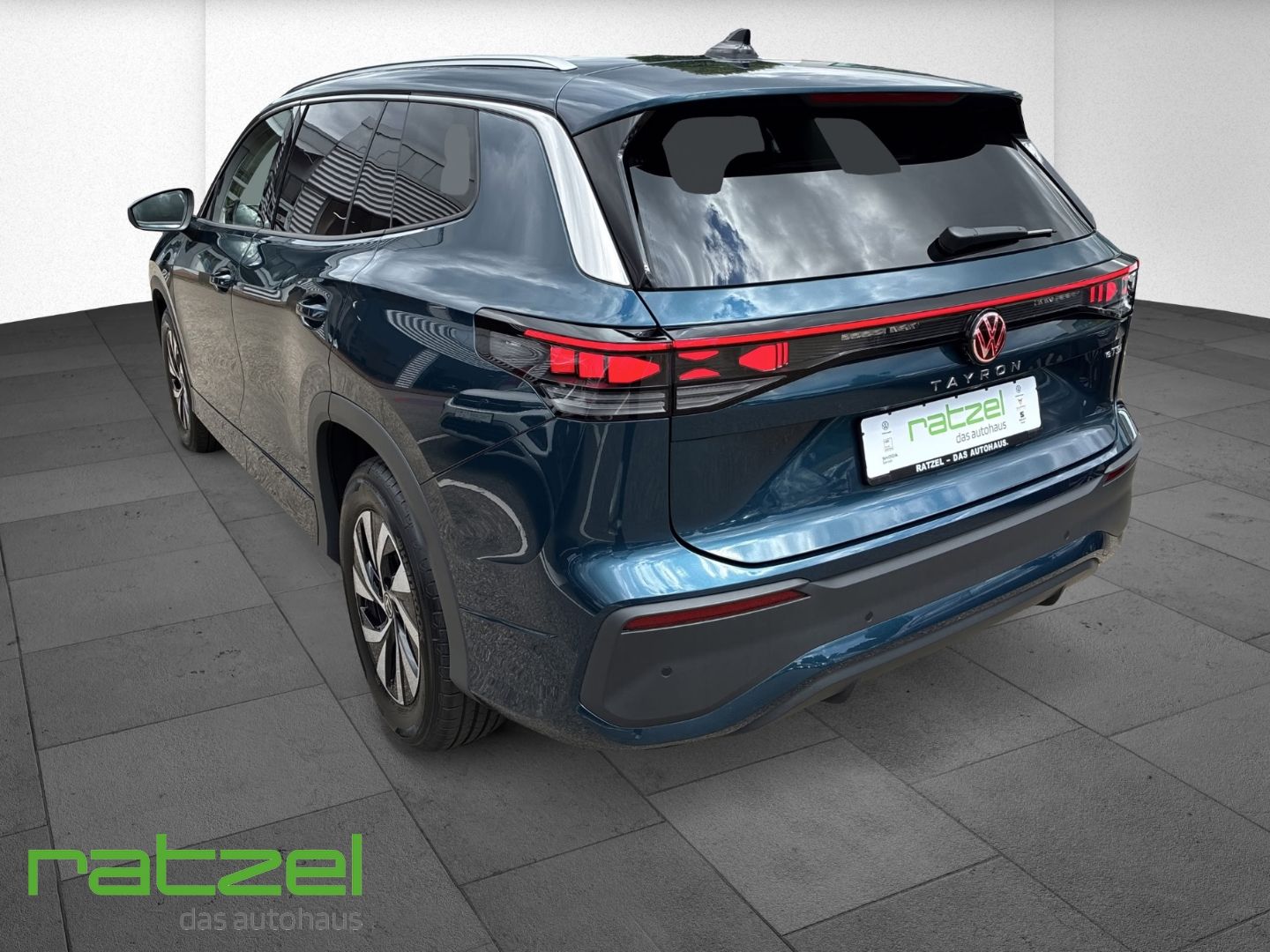 Fahrzeugabbildung Volkswagen Tayron 1.5 eTSI 5Jahre Garantie StandHZG AHK-kla