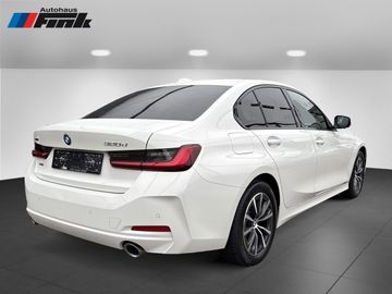 BMW 320d xDrive Limousine HiFi DAB LED Klimaaut.