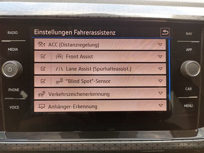 Fahrzeugabbildung Volkswagen T-Cross 1.0 TSI DSG Style+AHK+NAVI+LED+KAMERA