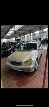 Mercedes-Benz Mercedes C-240 - gebrauchte Mercedes-Benz C 240 aus dem Jahr 2001