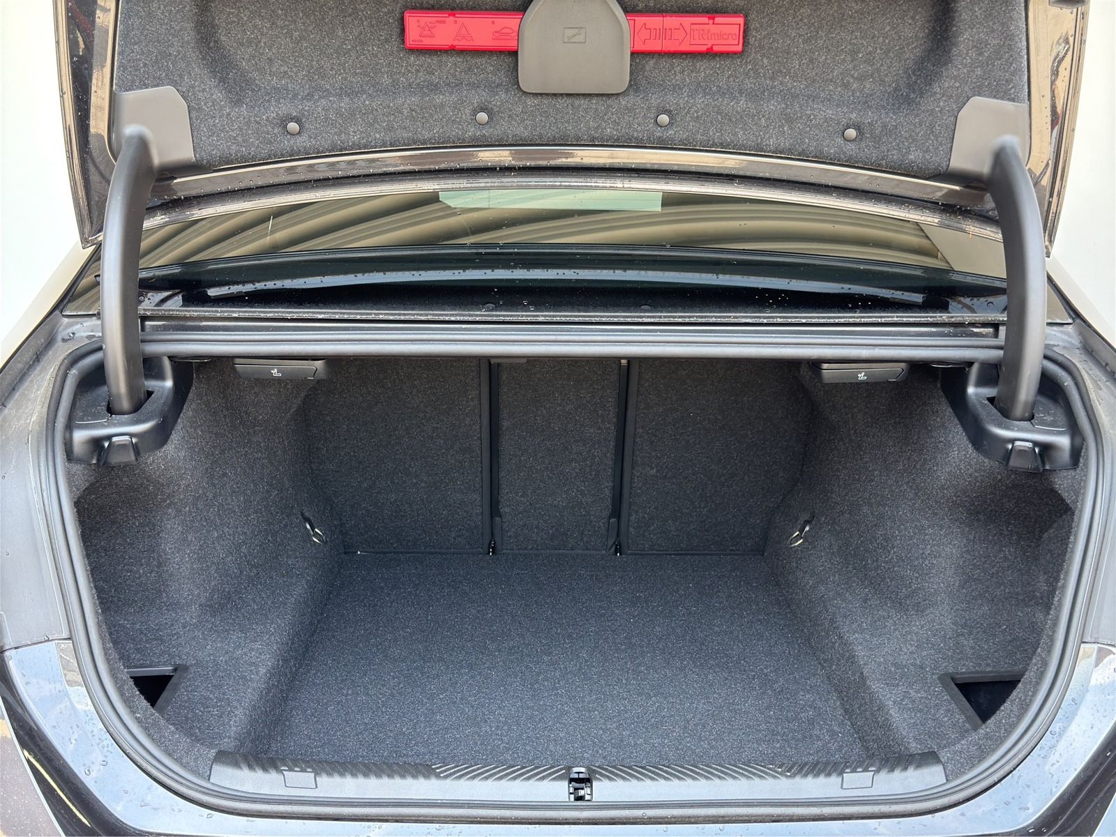 BMW 530e xDrive Lim. LiveCock.LED.Komfsz.ParkAss.P foto 9