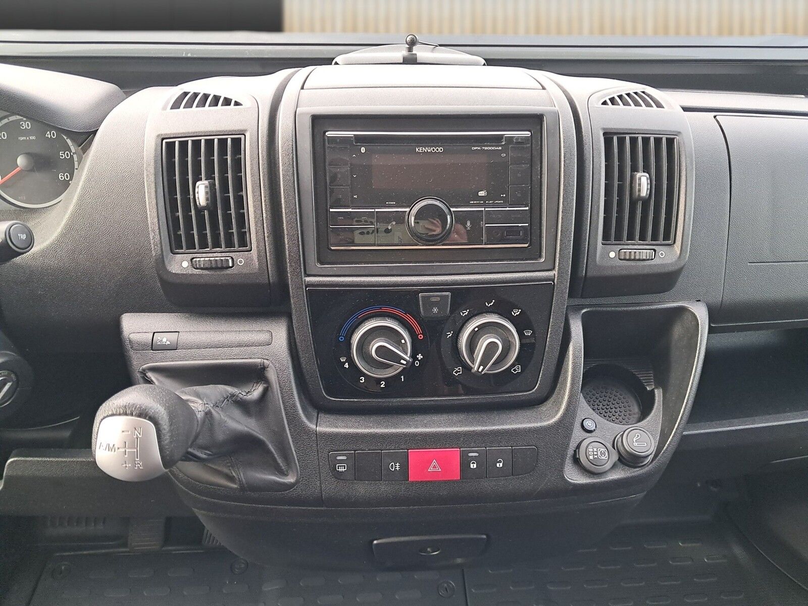 Fahrzeugabbildung Sunlight T 68 Luftfederung,AHK,Markise,SAT+TV