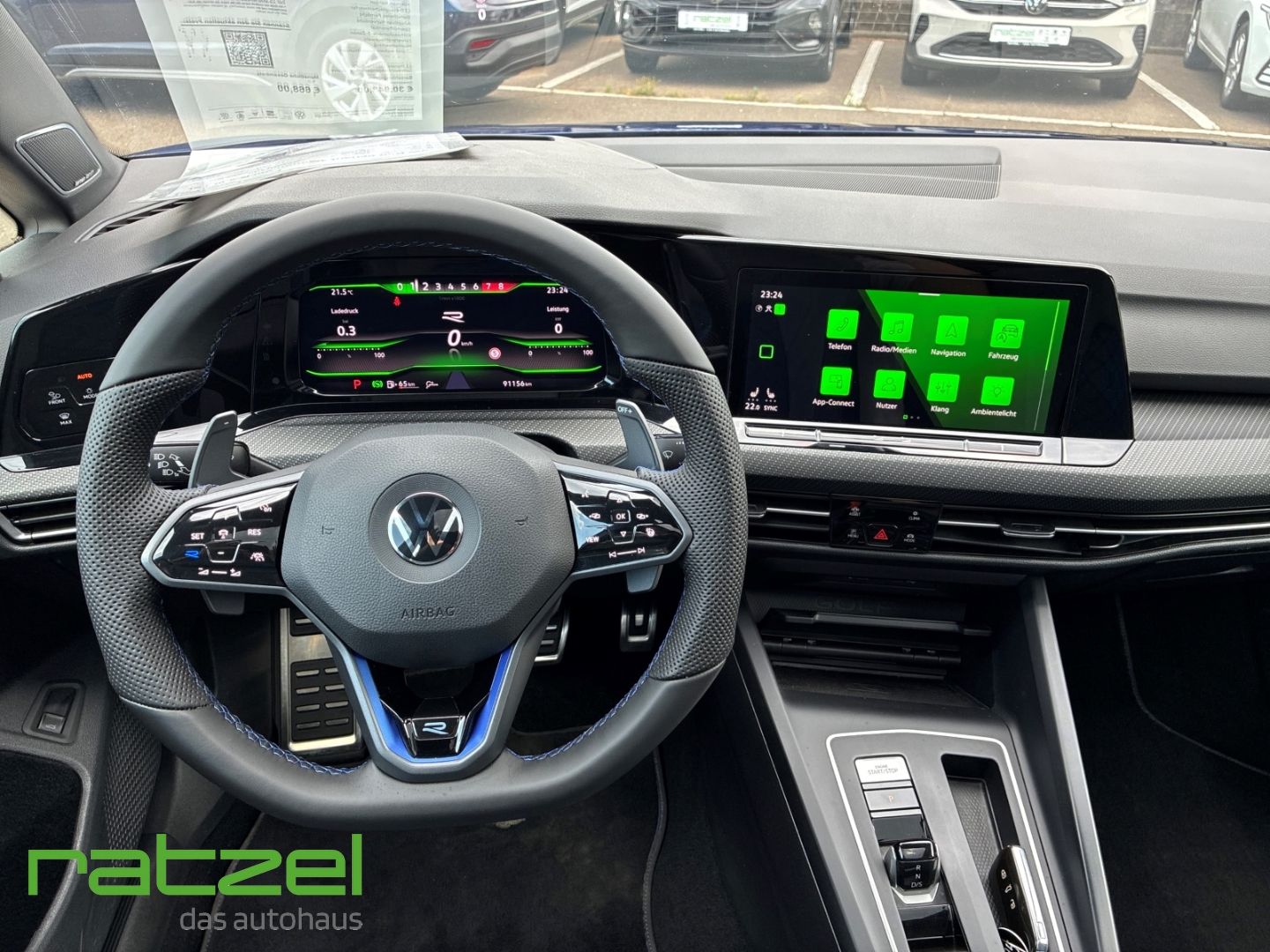 Fahrzeugabbildung Volkswagen Golf Variant 4Motion VIII R 2.0l TSI AHK-klappba
