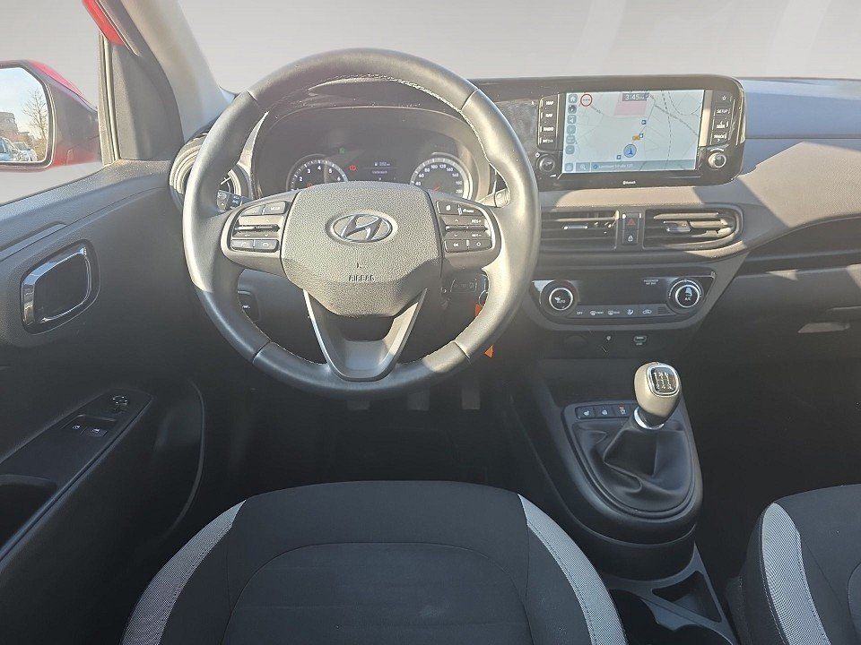 Fahrzeugabbildung Hyundai i10 1.0i Trend Komfortpaket Navi