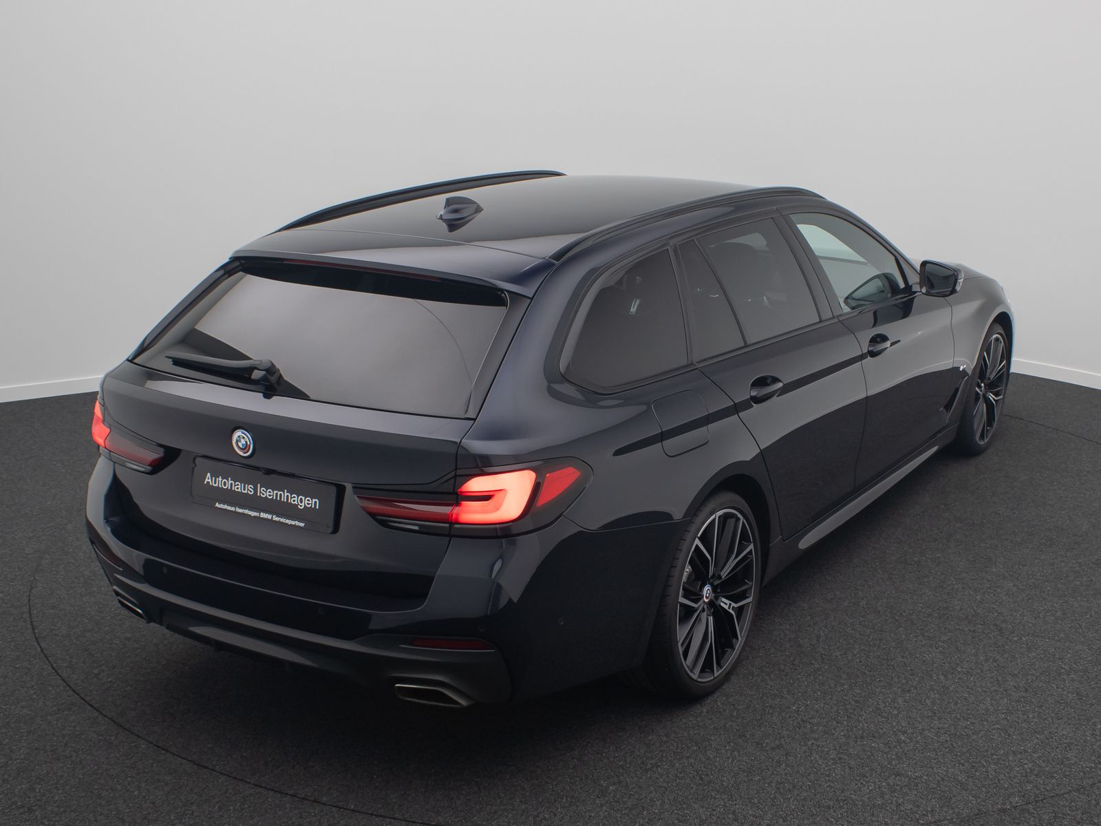 Fahrzeugabbildung BMW 530d xD MSport Individual 360&deg;H/K HUD DAB 20Zoll