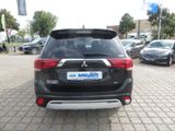 Mitsubishi Outlander PHEV Basis Spirit 4WD - Mitsubishi Outlander: Basis Spirit