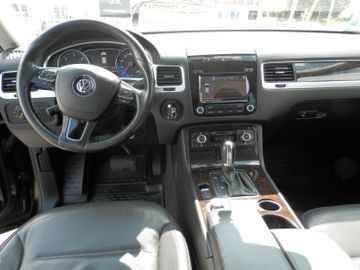 Volkswagen Touareg - 6