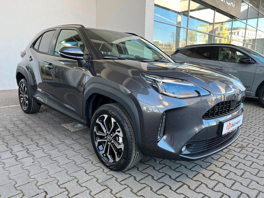 Fahrzeugabbildung Toyota Yaris Cross Hybrid FWD Teamplayer Safety+Winter