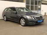 Mercedes-Benz E 250 T CDI BlueEff.Standheizung Leder Navi PDC - Mercedes-Benz E 250: Kombi