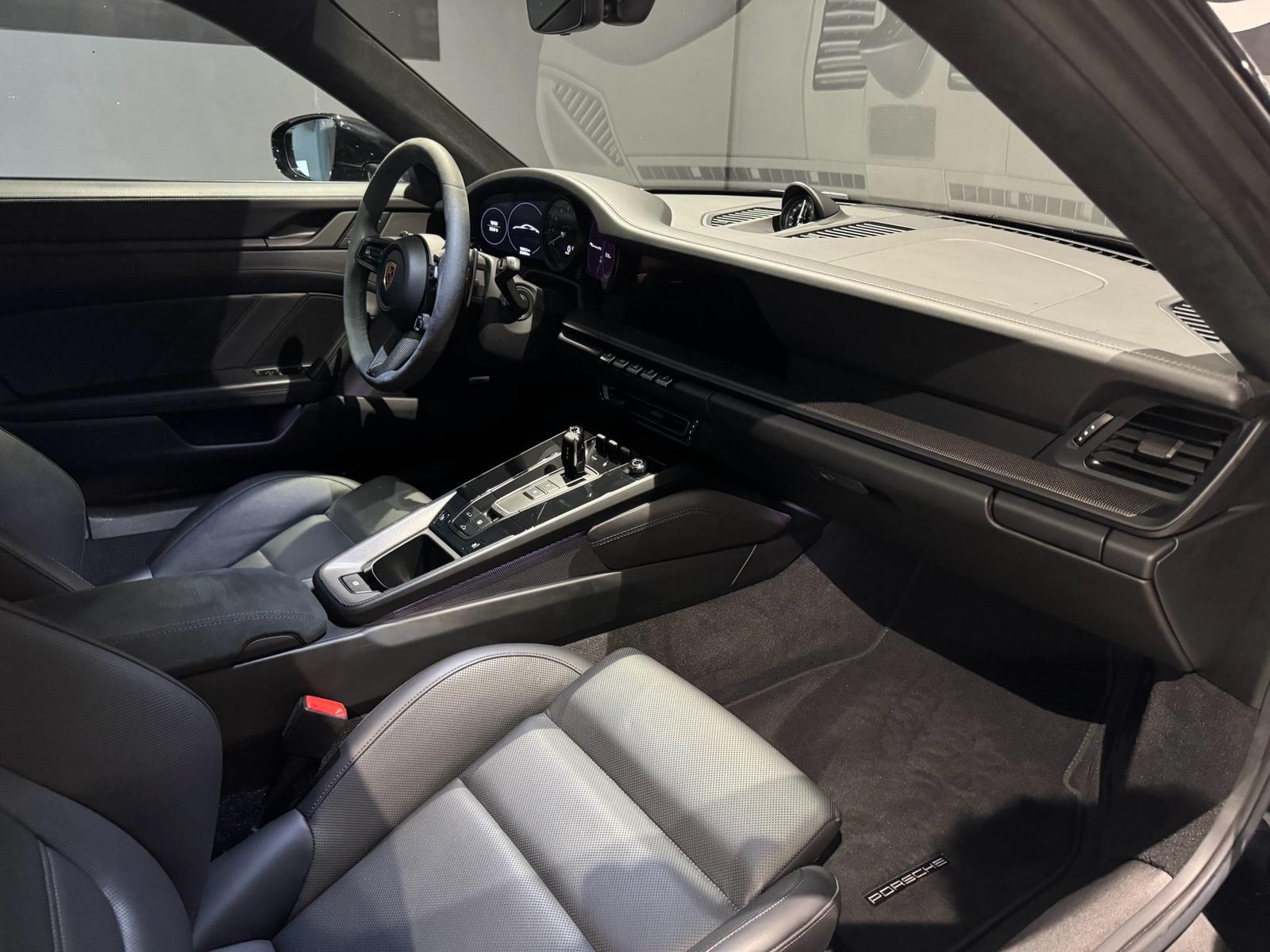 Porsche 911 Carrera 4 GTS APPROVED*3*JAHRE/ VOLL LEDER – 13