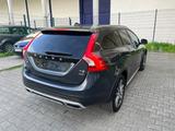Volvo V60 Cross Country T5 Geartronic - Volvo aus 2015