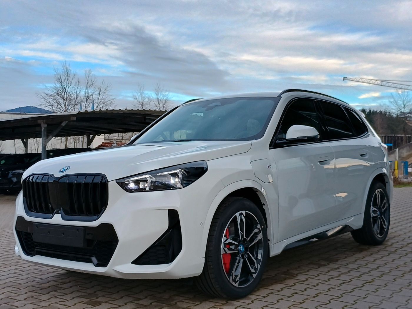 Fahrzeugabbildung BMW X1 xDrive30e M-Sportpaket-Pro AHK/HUD/Memory/HK