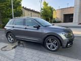 Volkswagen Tiguan 2.0 TDI SCR 140kW DSG 4MOTION R-LINE - Volkswagen Tiguan: TDI 140