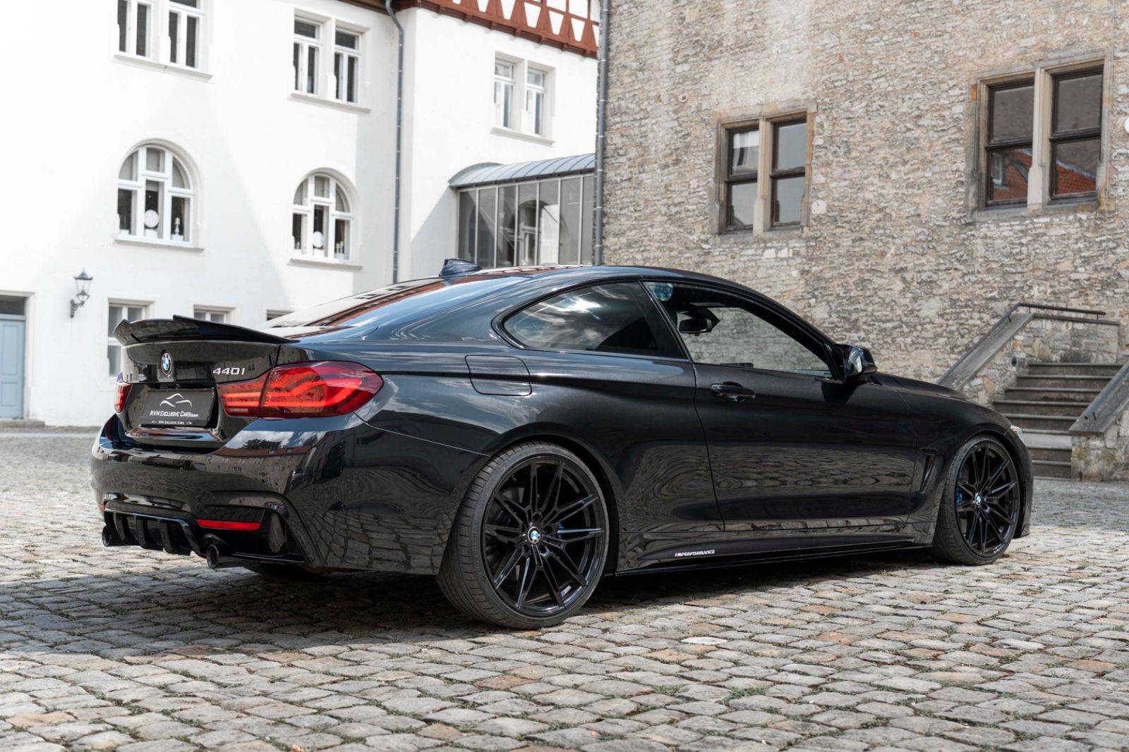 Fahrzeugabbildung BMW 440I COUPE M-PERFORMANCE H&K LED HUD KAM CARPLAY