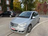 Mercedes-Benz B 180 CDI/Automatik/2.Hand/Leder/PDC vom Rentner - Mercedes-Benz Rent