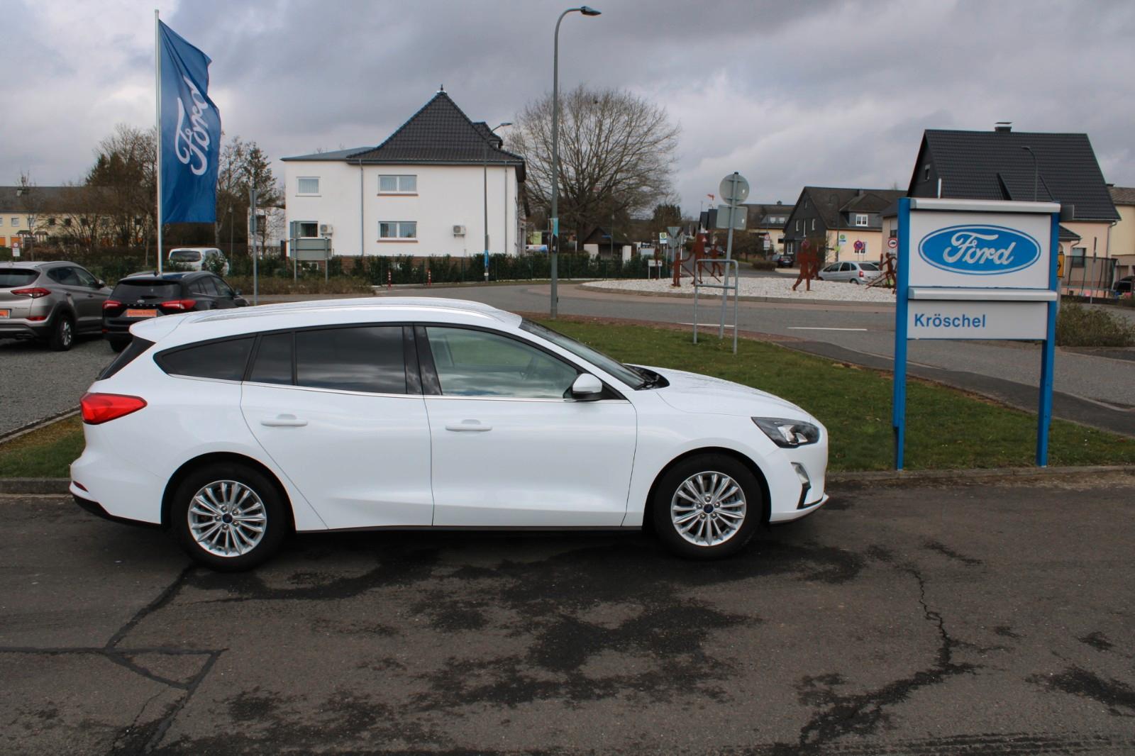 Ford Focus Turnier  1.5 Ecobl. Titanium X*ACC*KAMERA