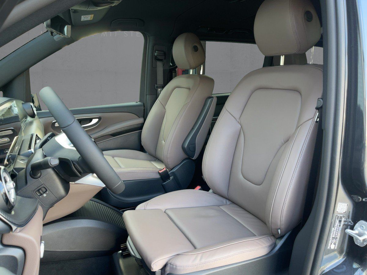 Fahrzeugabbildung Mercedes-Benz V 300 d 4M lang AMG/Night/360°/Exclusive/AHK
