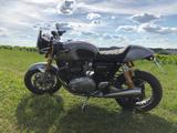 Triumph Thruxton R 1200 - TRIUMPH THRUXTON 1200