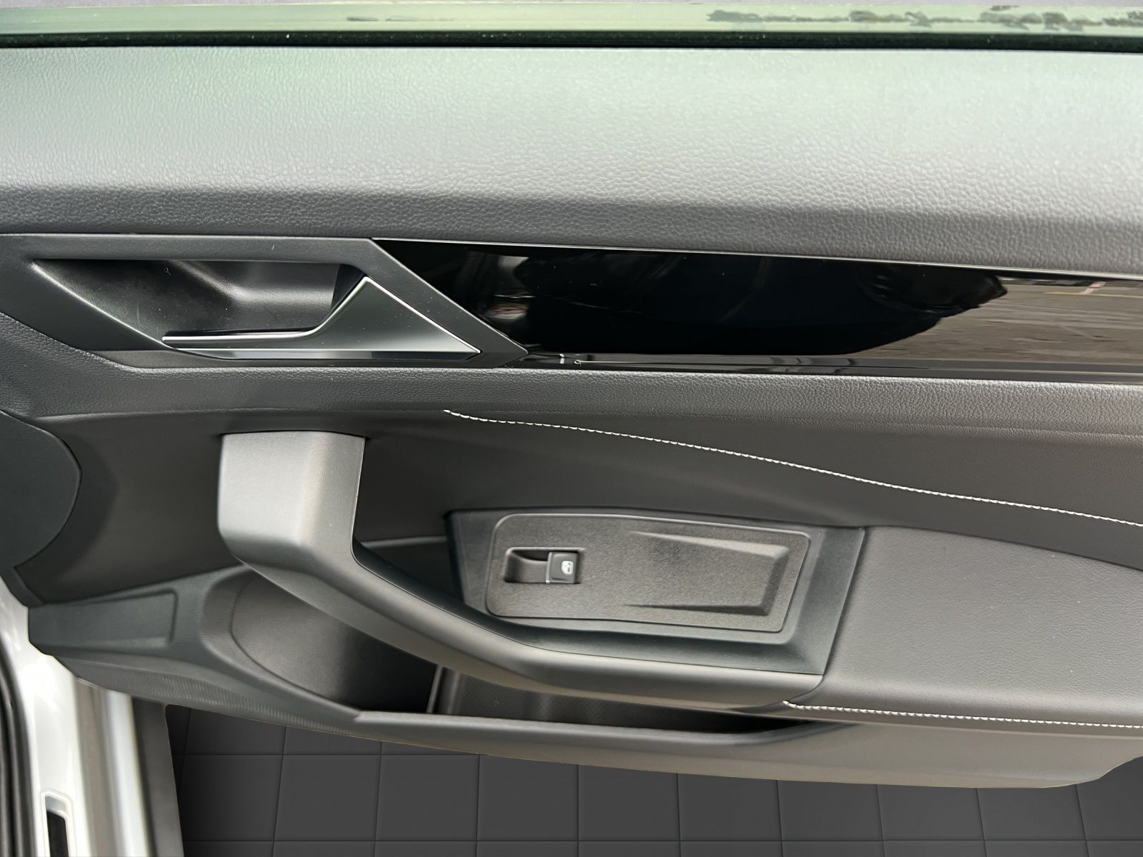 T-Roc R-Line 1.5 TSI DSG LED*Navi*ACC