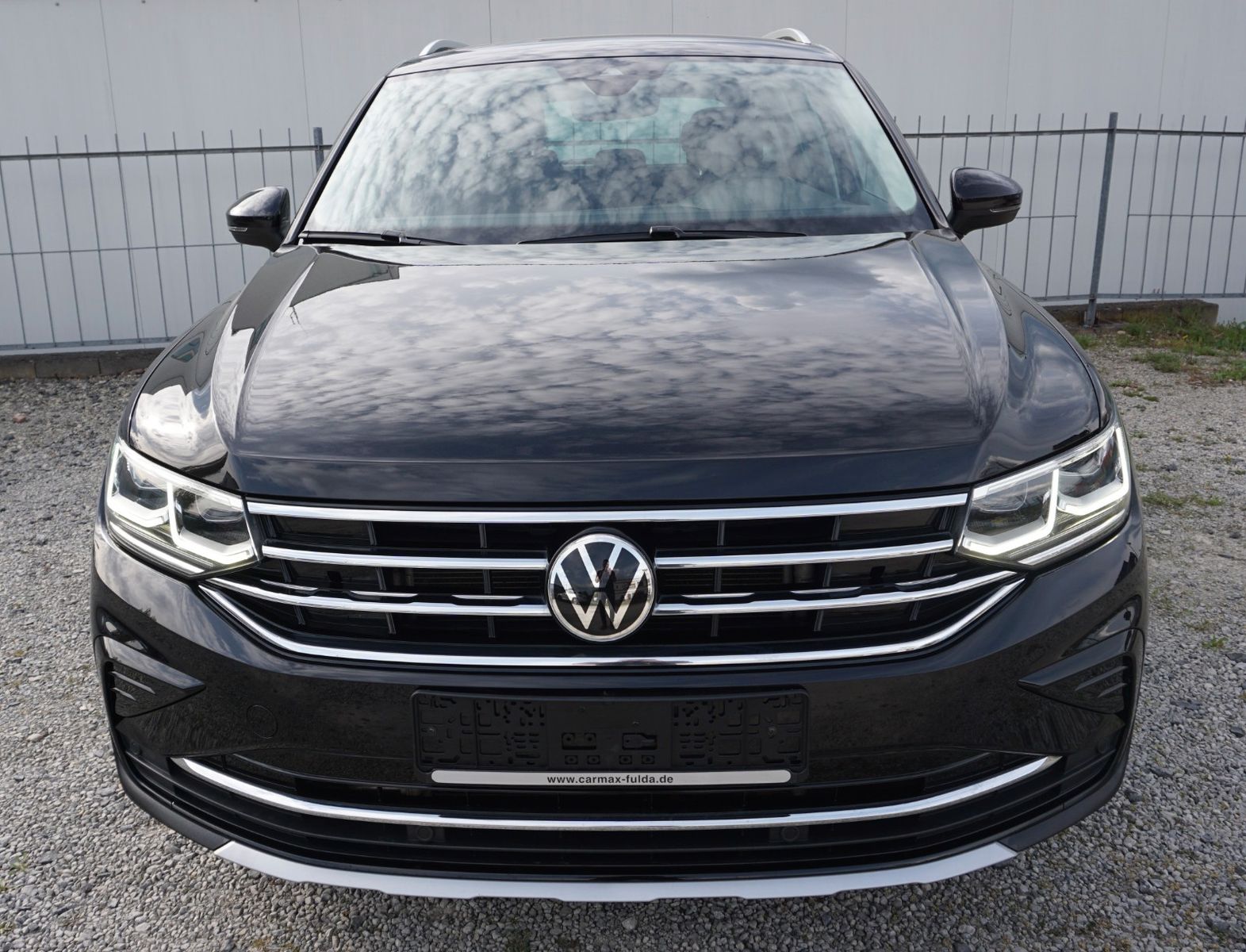 Fahrzeugabbildung Volkswagen Tiguan Elegance 4M, Kamera, Navi, AHK, IQ.Light