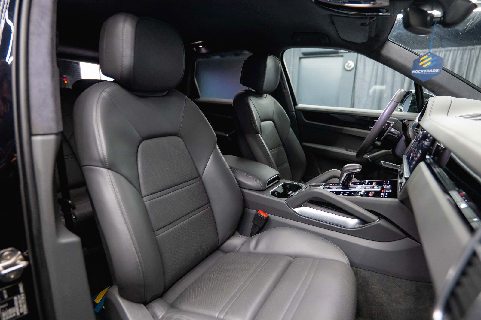 Fahrzeugabbildung Porsche Cayenne Turbo V8 Sport Chrono Black *ACC*LED*