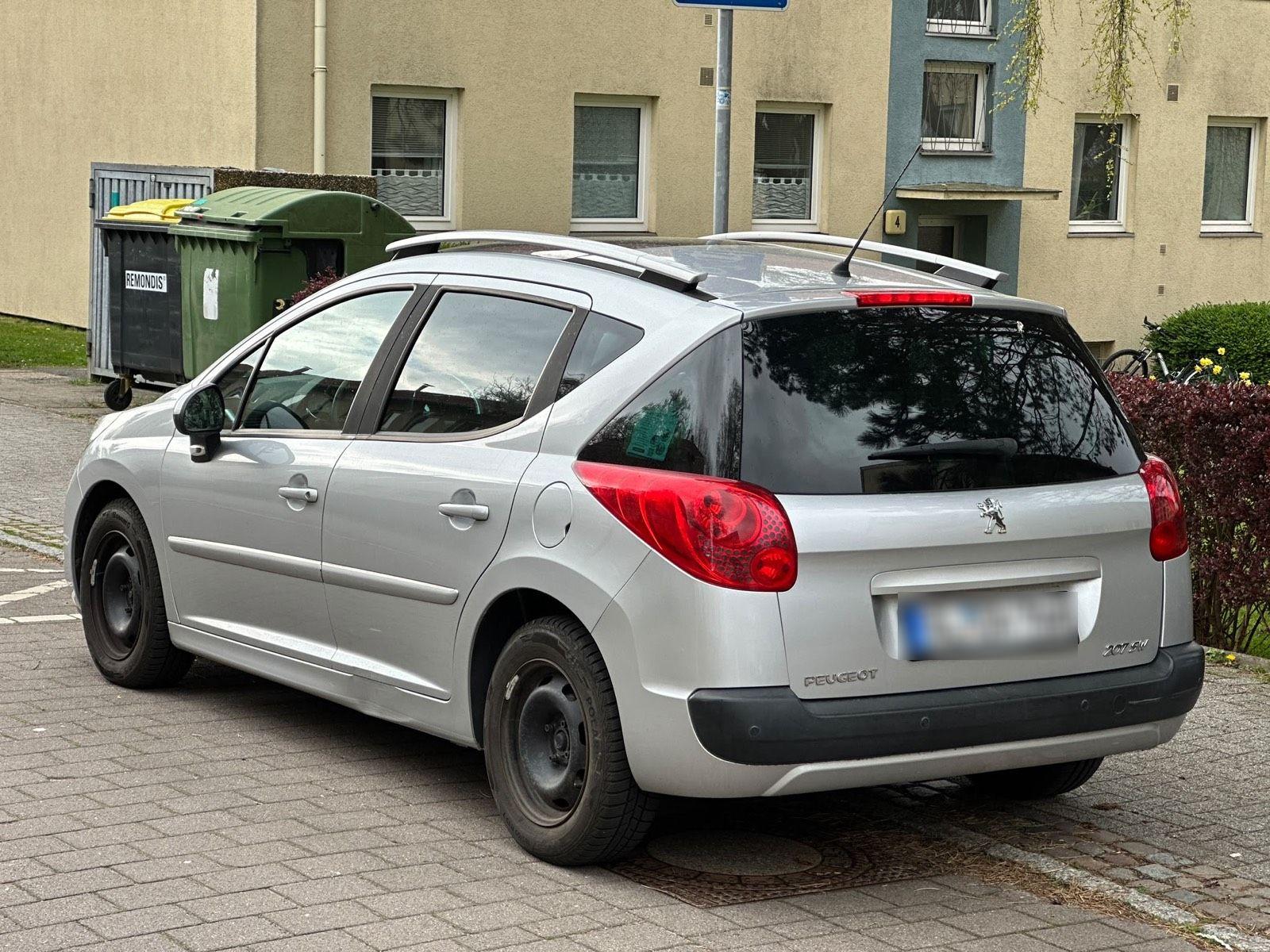 Peugeot 207 2011 — photo 7