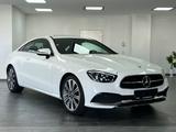 Mercedes-Benz E -Klasse 200 Coupe/LEDER/VIRTUAL/NAV/KAM/ACC - Mercedes-Benz: Coupé, Weiß, Klasse