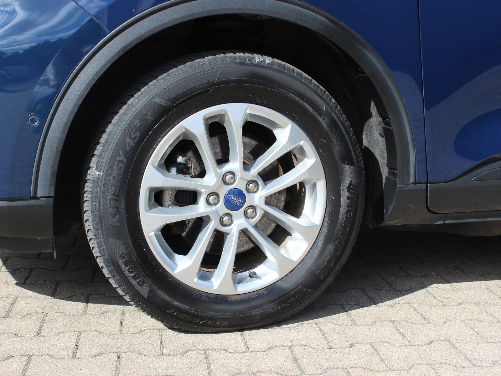 Fahrzeugabbildung Ford Kuga Plug-In Hybrid Titanium 2,5 Duratec