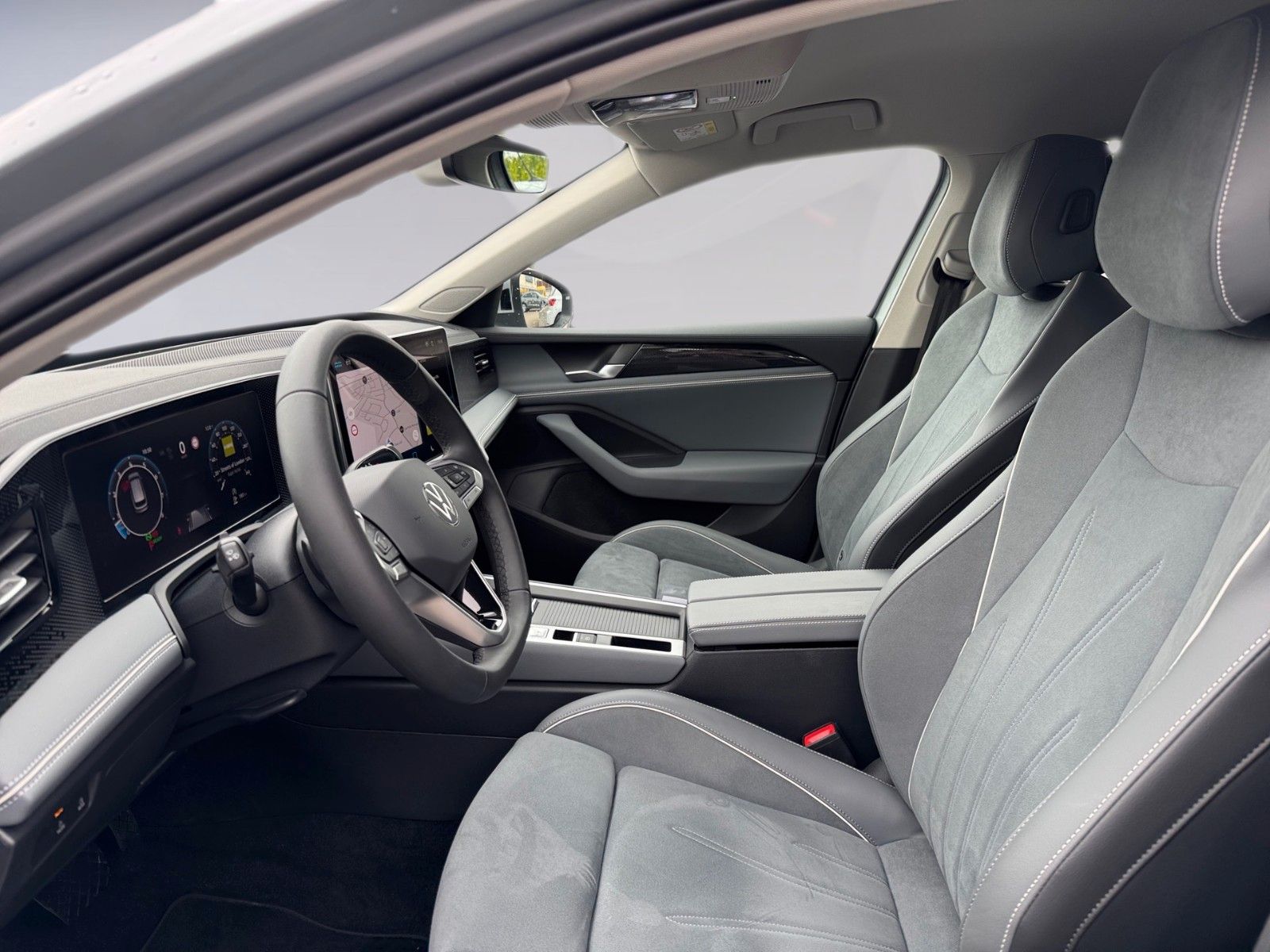 Fahrzeugabbildung Volkswagen Passat Variant 1.5 eTSI Business