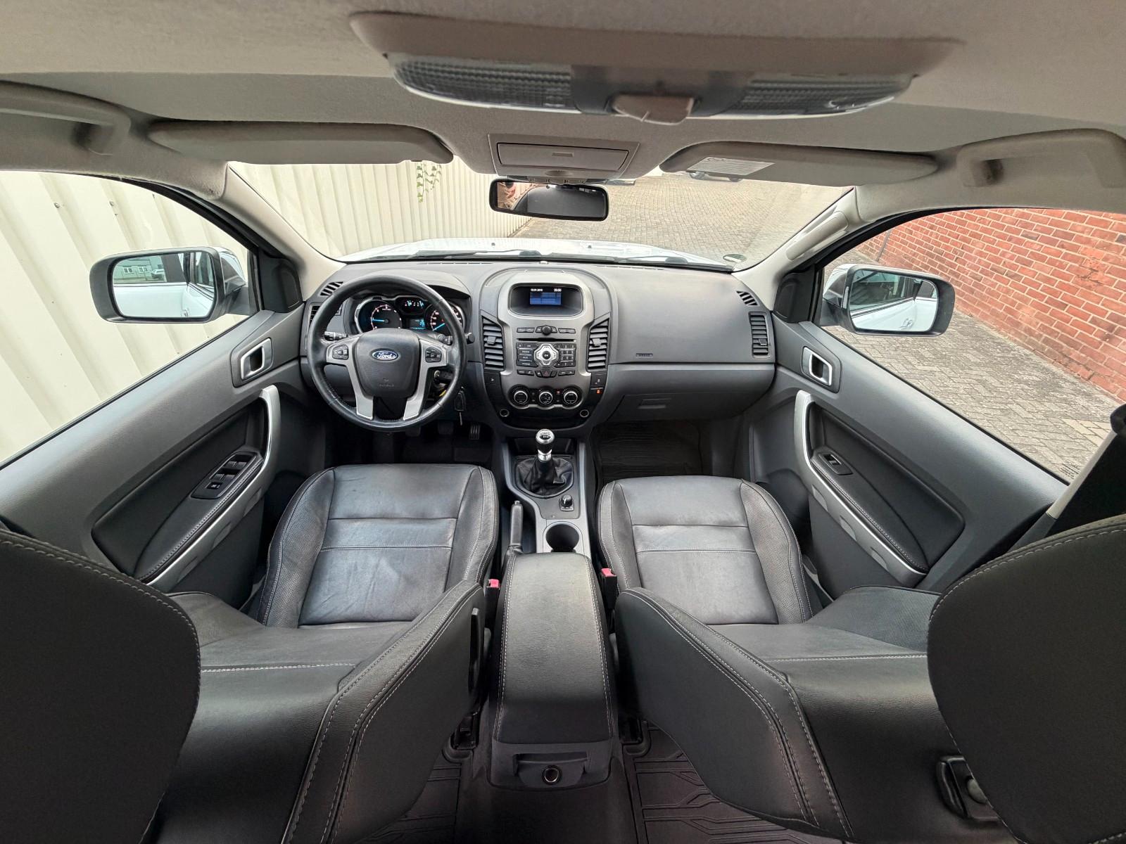 Ford Ranger Limited Double Cabine 4x4 2.2 TDCi 150 ch – BVM – Cuir – Attelage