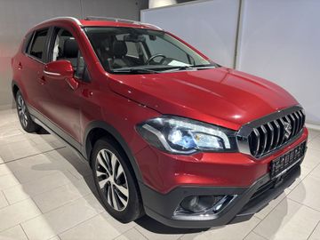 Fotografie des Suzuki (SX4) S-Cross SX4 S-Cross 1.4 Boosterjet Allgrip Automatik Com