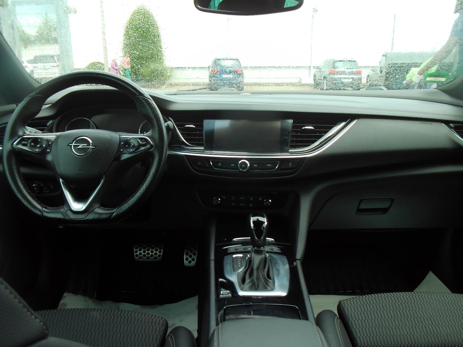 Opel Insignia B Sports Tourer*4x4*1.Hd*Head*Navi*Lede
