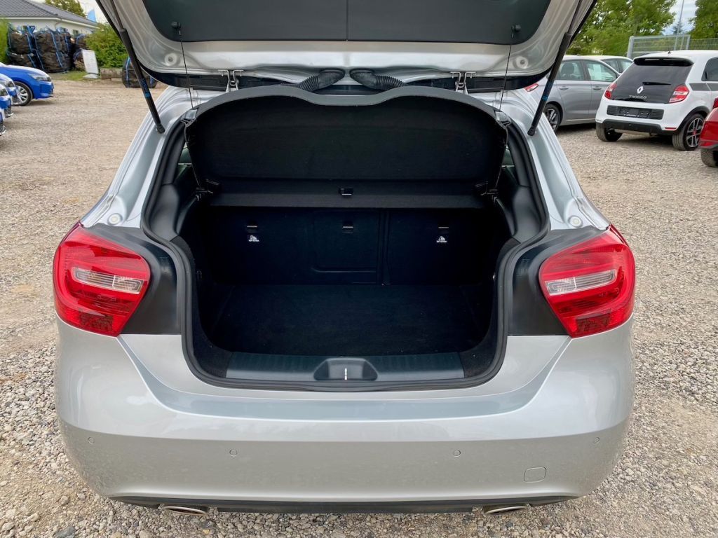 Fahrzeugabbildung Mercedes-Benz A 200 Urban KLIMA SHZ KAMERA PDC AHK ALLWETTER