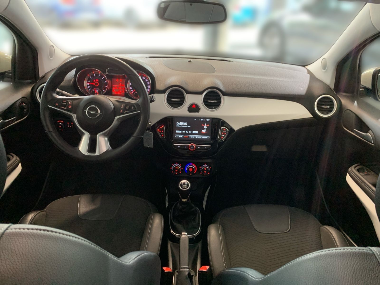 Fahrzeugabbildung Opel Adam 1.4 Open Air 120 Jahre S/S