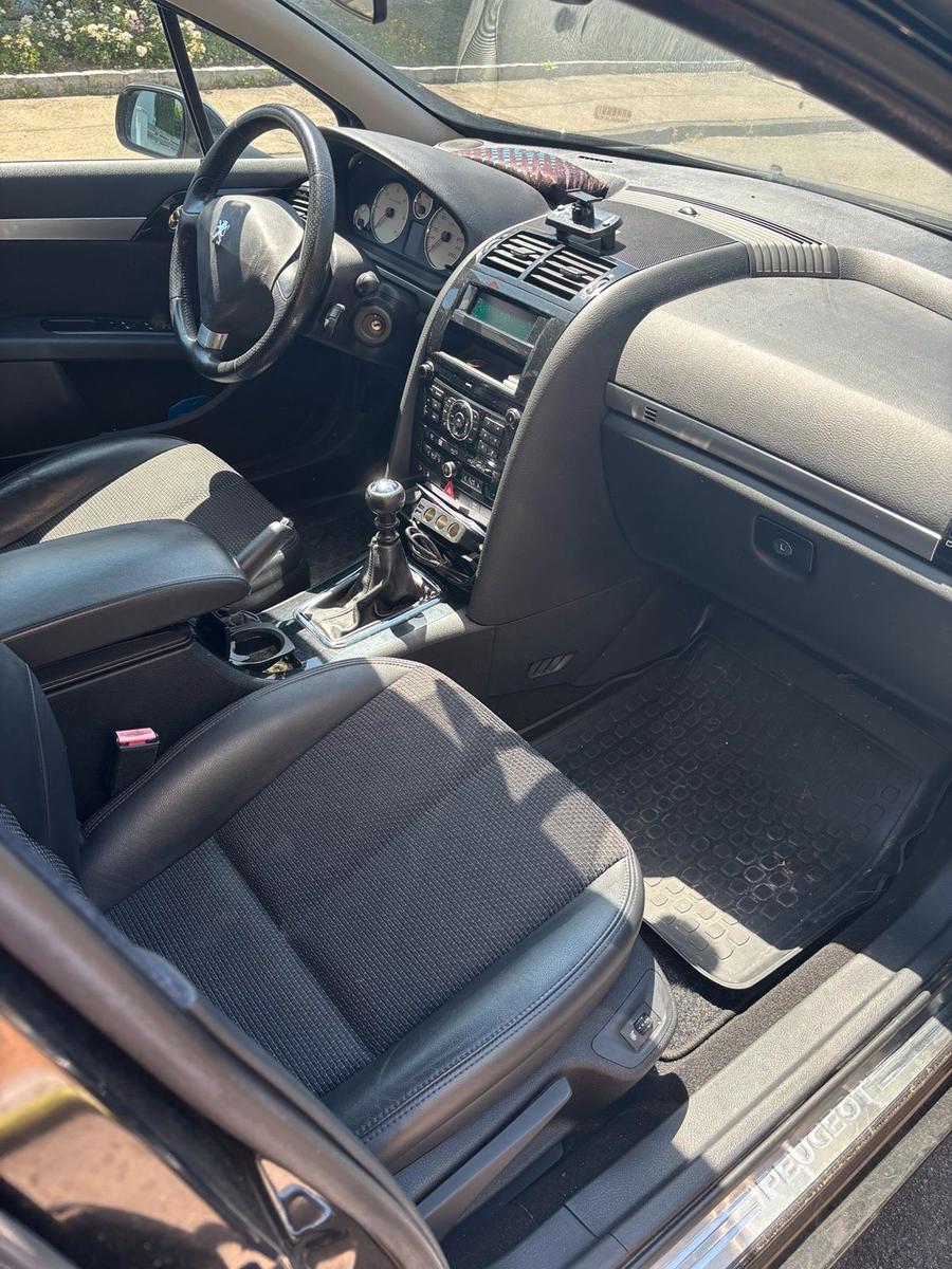 Peugeot 407 2010 — photo 8