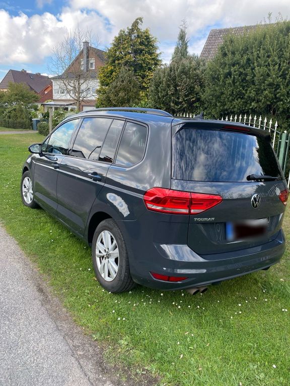 Image of Volkswagen Touran