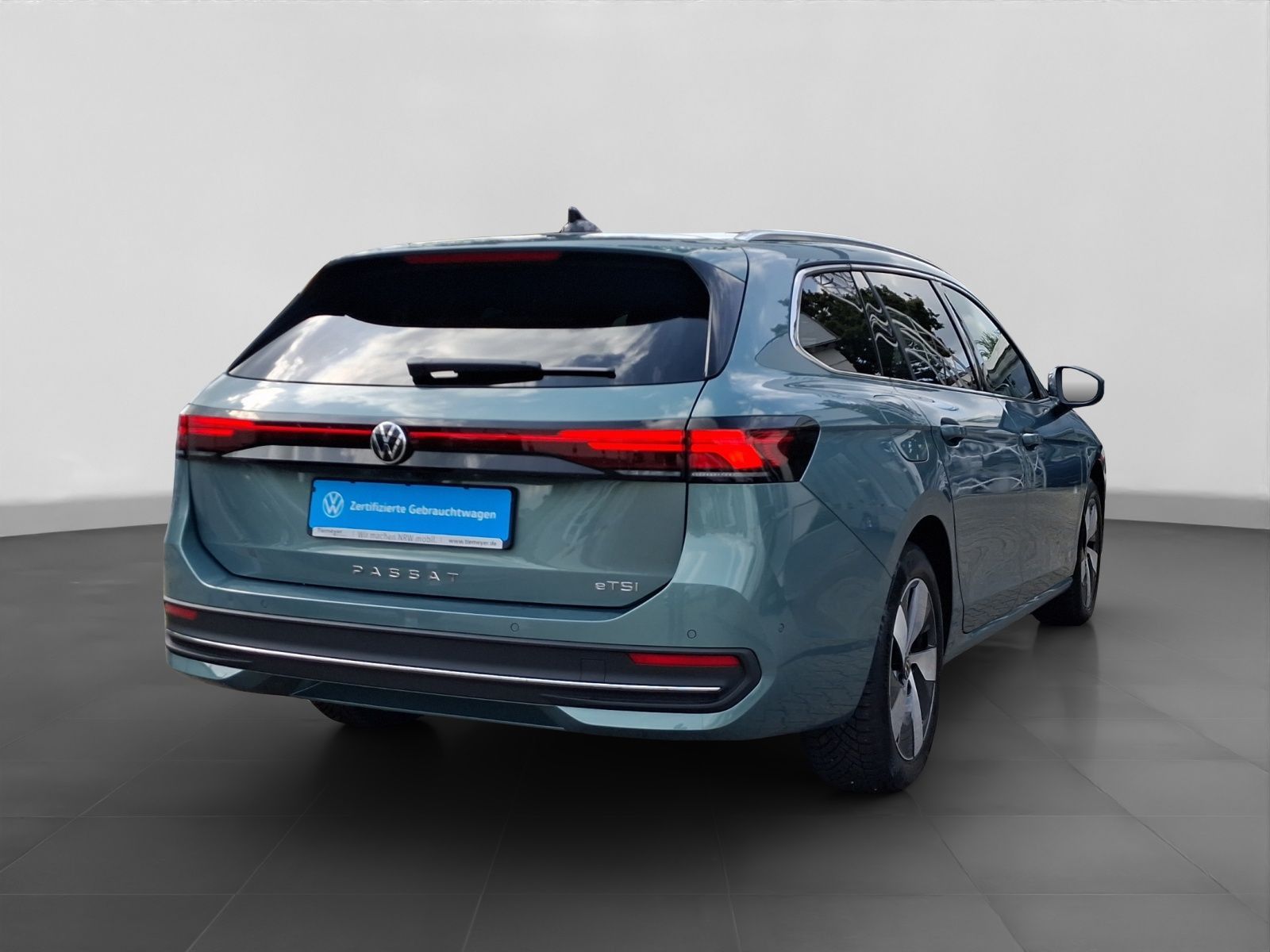 Volkswagen Passat Variant 1.5 eTSI DSG BUSINESS 360° IQ.DRI foto 3