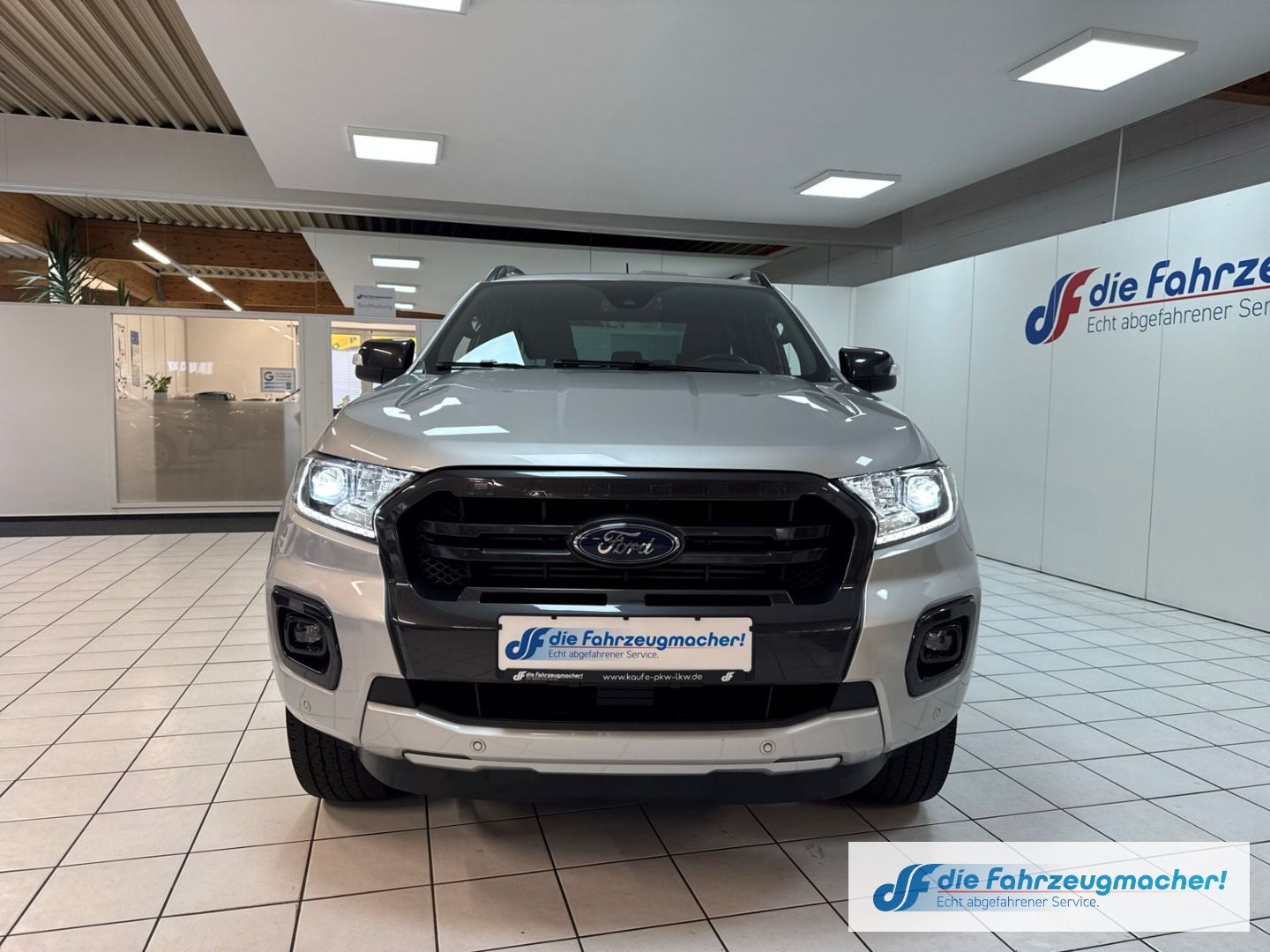 Fahrzeugabbildung Ford Ranger Wildtrak DOKA 212PS 4x4 AHK Navi Leder LE