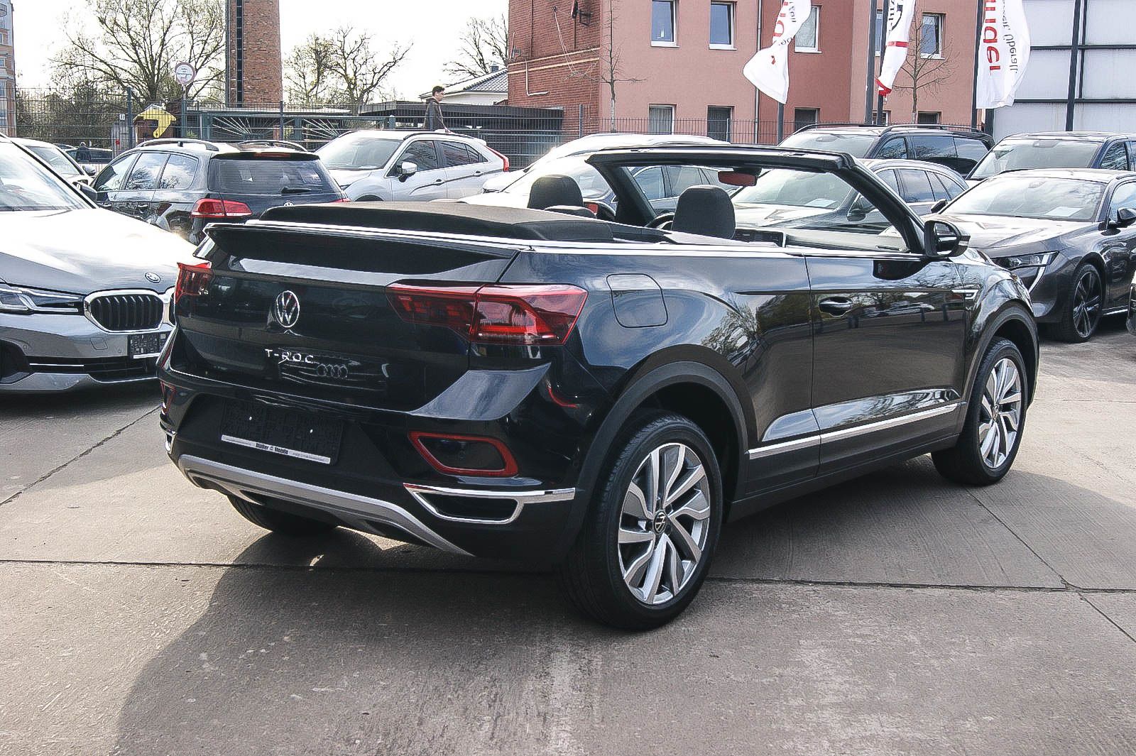 Fahrzeugabbildung Volkswagen T-Roc Cabriolet Move IQ-LIGHT KAMERA E-VERDECK