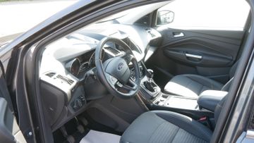 Ford Kuga - 9