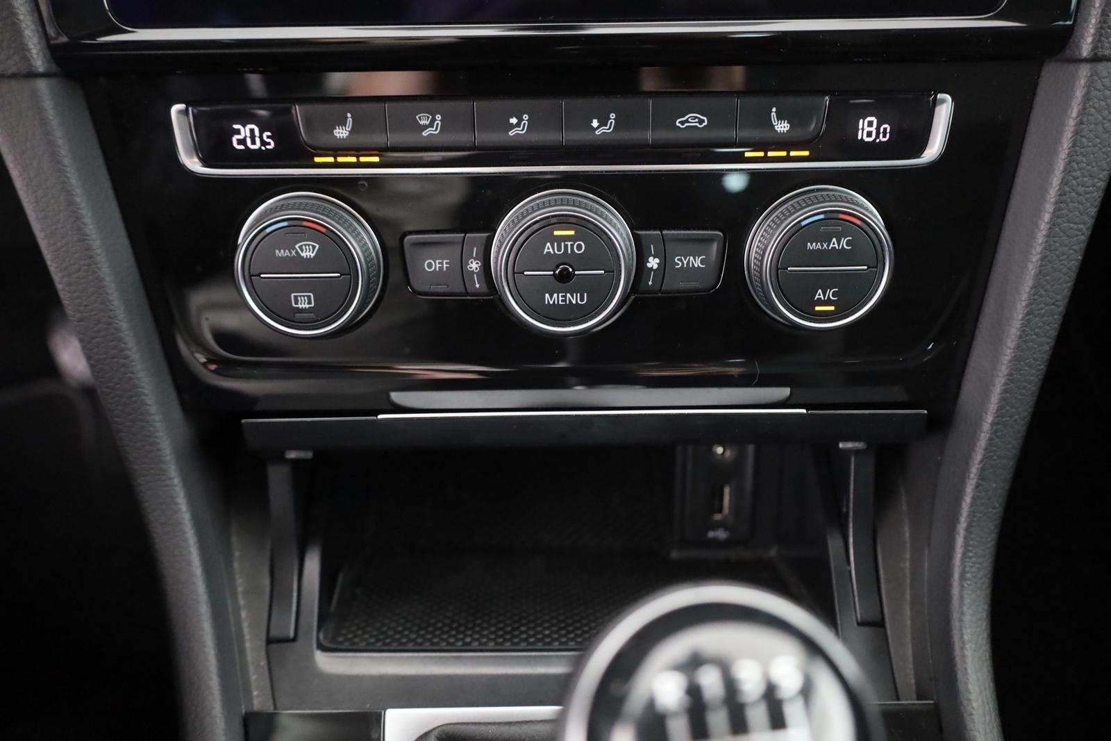 Volkswagen Golf VII 1.4 TSI Highline LED Navi Sitzheizung