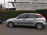 Ford Focus 1.8 Ghia - Ford Focus aus 2001: Ghia