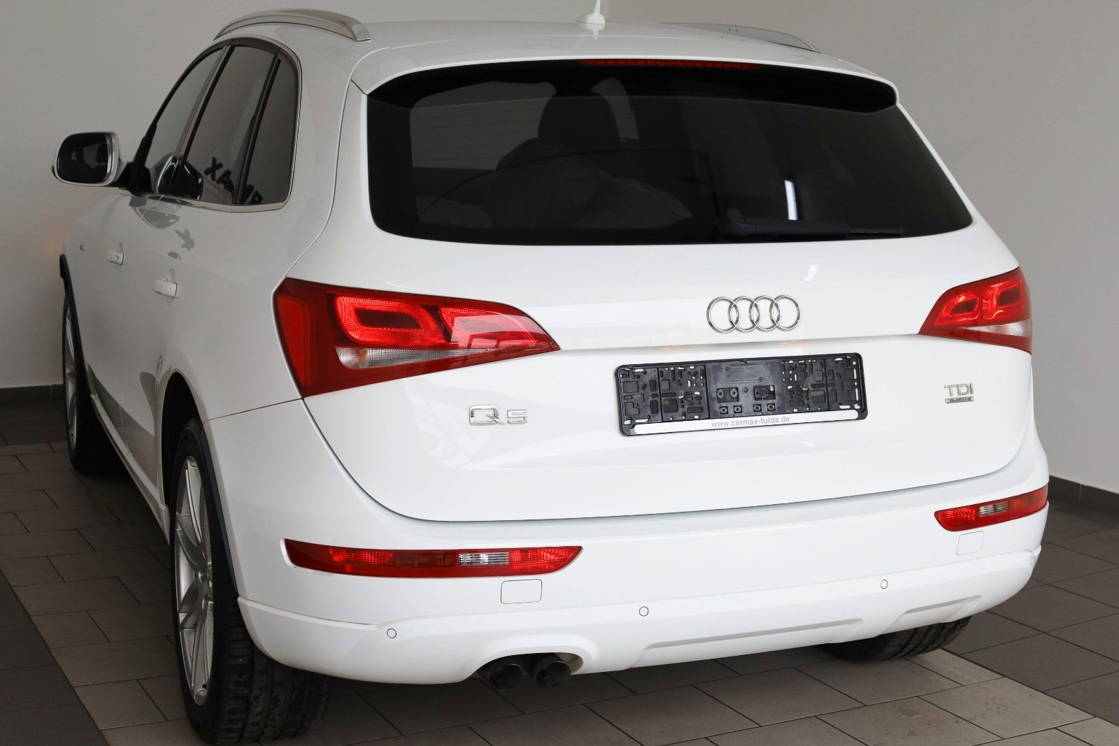 Fahrzeugabbildung Audi Q5 2.0 TDI quattro S line T.Leder,Navi,SH,20"