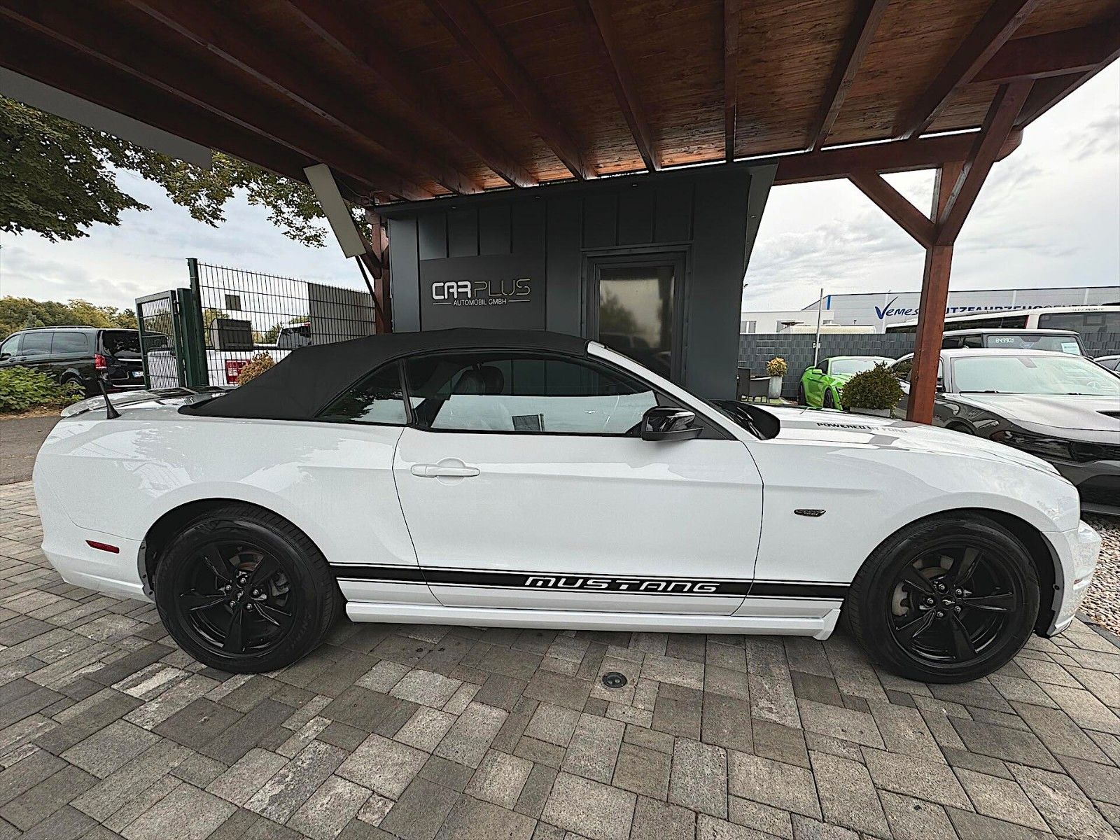 Fahrzeugabbildung Ford Mustang 3.7 GT V6 Cabrio Automatik Premium *LED*