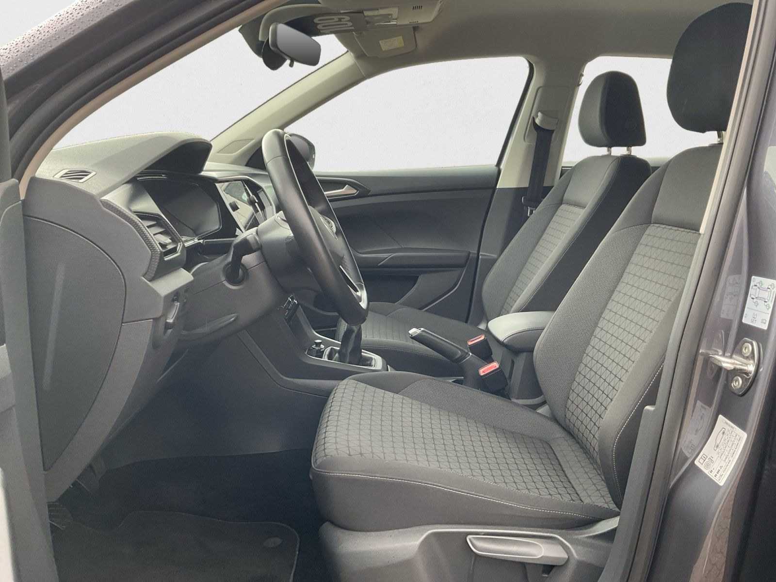 Volkswagen T-Cross - Bild 9