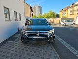 Volkswagen Touareg 3.0 V6 TDI SCR 170kW 4MOTION Tiptronic - - gebrauchte VW Touareg aus dem Jahr 2018